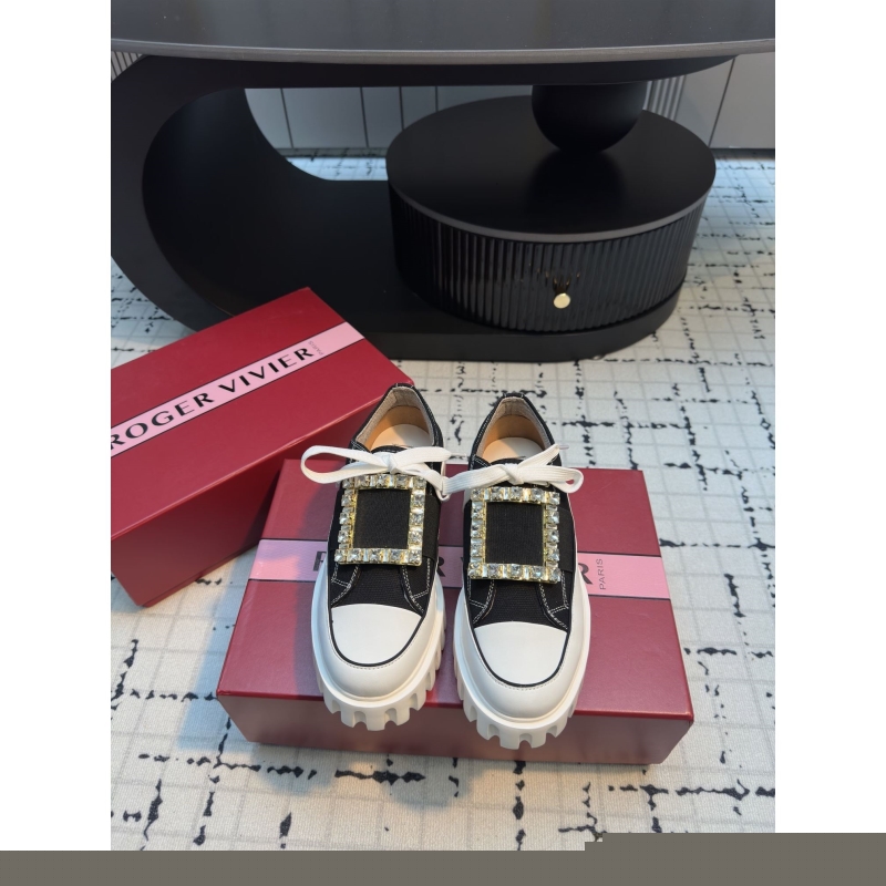 Roger Vivier Casual Shoes